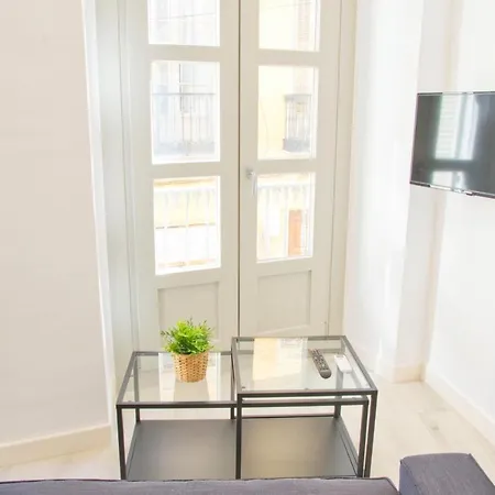 Malagaurbanrooms - Apartment *